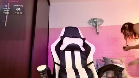 dulce_stormy online show from February 12, 12:11 pm