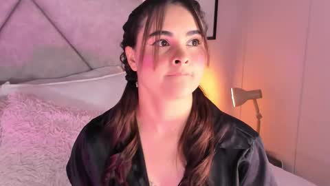 Snapshot of dulceegarcia chatting on November 2, 10:45 pm Dulcee Garcia online show from November 2, 10:45 pm