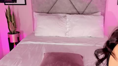 Dulcee Garcia online show from December 2, 4:29 am