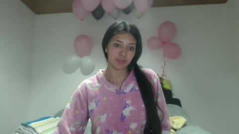 Snapshot of dulceisabellax chatting on February 20, 2:29 am dulceisabellax online show from February 20, 2:29 am