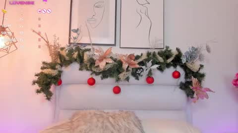 Snapshot of dulcepatersson chatting on December 13, 8:15 pm DULCE online show from December 13, 8:15 pm