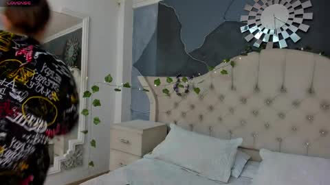 dulceprince1 online show from April 2, 1:20 pm