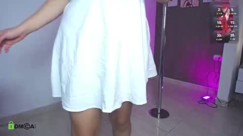 Snapshot of dulcerose01 chatting on October 6, 9:45 pm Dulce Rose online show from October 6, 9:45 pm