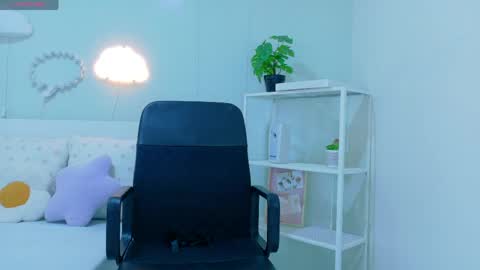 Dulce Sexy  online show from April 2, 7:33 pm