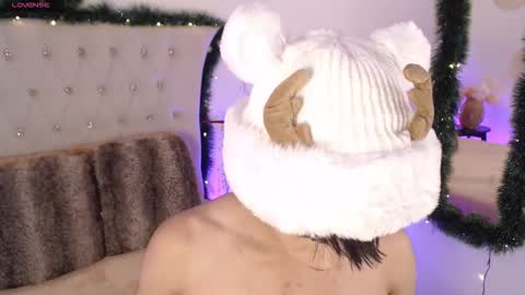 Dulcey online show from December 23, 5:05 am