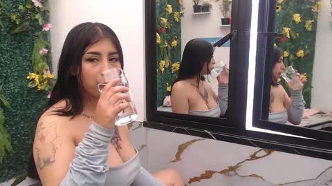 Abril Cruz online show from September 17, 6:09 pm