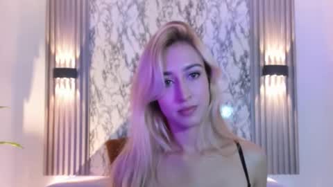 Snapshot of dulcinea_2 chatting on October 11, 6:50 pm dulcinea 2 online show from October 11, 6:50 pm