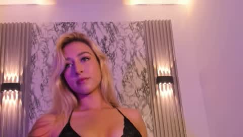 Snapshot of dulcinea_2 chatting on October 15, 7:14 pm dulcinea 2 online show from October 15, 7:14 pm