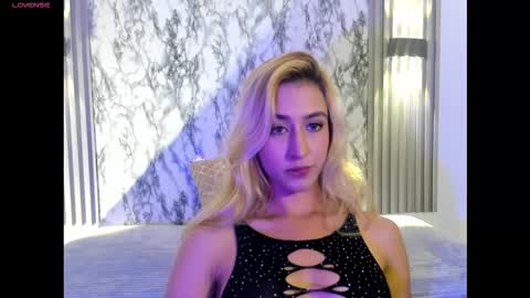 Snapshot of dulcinea_2 chatting on November 4, 7:13 pm dulcinea 2 online show from November 4, 7:13 pm