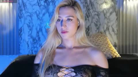 Snapshot of dulcinea_2 chatting on November 6, 7:15 pm dulcinea 2 online show from November 6, 7:15 pm