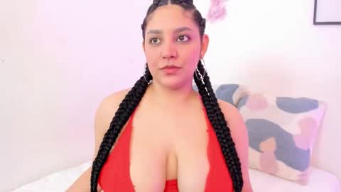 Snapshot of dullce77 chatting on November 22, 7:35 pm Dulce online show from November 22, 7:35 pm