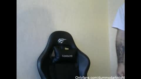 Snapshot of dummodarknight chatting on October 14, 2:29 pm The Dark Knight online show from October 14, 2:29 pm