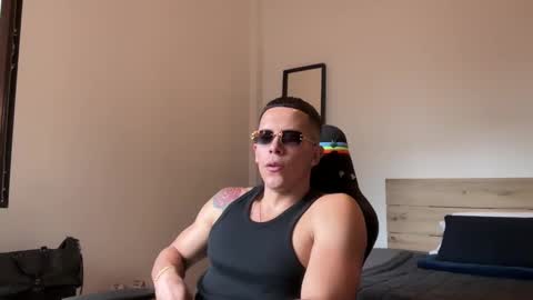 Snapshot of duncancollins chatting on May 9, 12:54 pm Duncan Collins online show from May 9, 12:54 pm