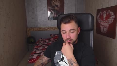 DuncanStone online show from December 6, 9:46 pm