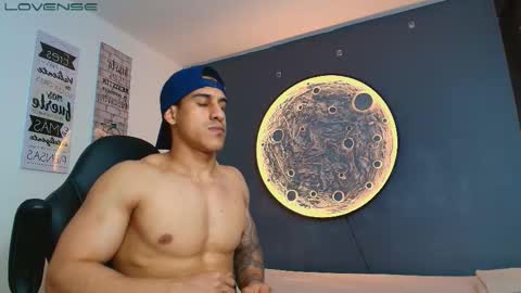 Snapshot of duran_dhikol1 chatting on February 16, 11:45 pm duran_dhikol1 online show from February 16, 11:45 pm