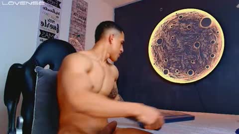 Snapshot of duran_dhikol1 chatting on February 26, 3:38 am duran_dhikol1 online show from February 26, 3:38 am