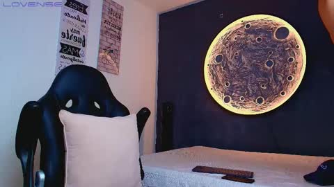 Snapshot of duran_dhikol1 chatting on March 1, 5:20 am duran_dhikol1 online show from March 1, 5:20 am