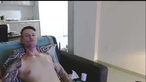 Snapshot of durexdublex chatting on January 18, 3:53 am durexdublex online show from January 18, 3:53 am