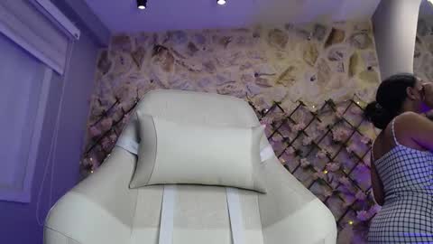 duskybeautyy online show from January 15, 11:15 am