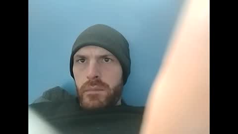 Snapshot of dust3229 chatting on December 17, 9:32 pm dust3229 online show from December 17, 9:32 pm