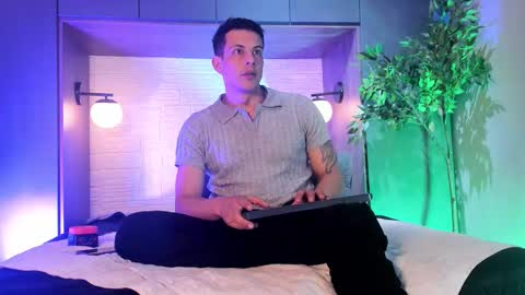 Dustin Sonne online show from January 9, 3:31 am