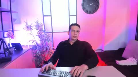 Dustin Sonne online show from February 9, 3:21 am