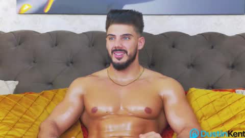 Dustin online show from November 22, 8:19 pm