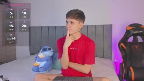 Snapshot of dustinlevine chatting on January 10, 1:18 am Dustin Levy online show from January 10, 1:18 am