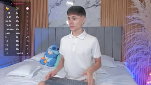 Snapshot of dustinlevine chatting on February 11, 12:10 pm Dustin Levy online show from February 11, 12:10 pm