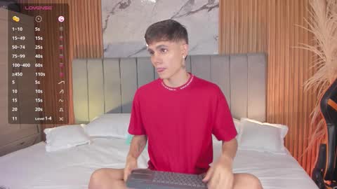 Snapshot of dustinlevine chatting on February 26, 12:15 pm Dustin Levy online show from February 26, 12:15 pm