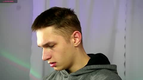Dustyn online show from December 5, 2:55 pm