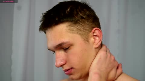 Dustyn online show from December 6, 2:28 pm