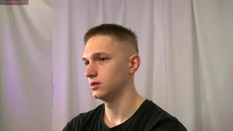 Dustyn online show from December 13, 2:27 pm