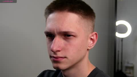 Dustyn online show from December 19, 5:29 pm