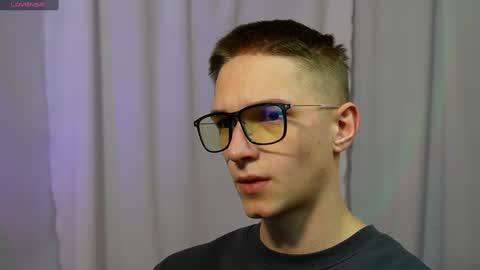 Dustyn online show from December 21, 8:32 pm