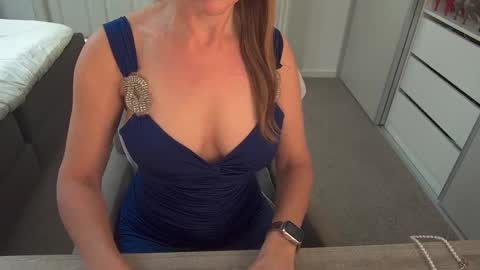 Snapshot of dutchamber chatting on October 22, 7:41 am Ambertje040 online show from October 22, 7:41 am