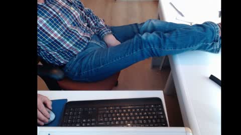 dutchpornking2 online show from February 2, 9:19 am