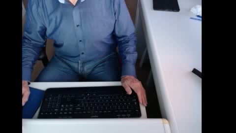 dutchpornking2 online show from October 20, 6:47 am