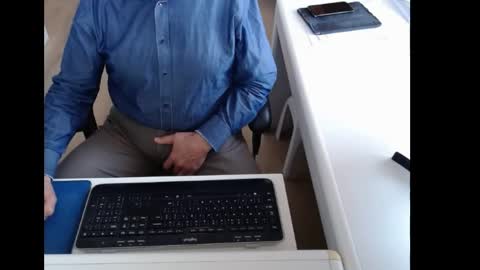 dutchpornking2 online show from March 29, 7:08 am