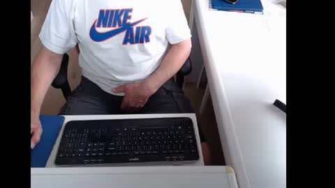 dutchpornking2 online show from July 7, 6:05 am