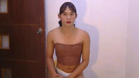 Snapshot of dy_namite chatting on November 17, 6:03 pm dy_namite online show from November 17, 6:03 pm