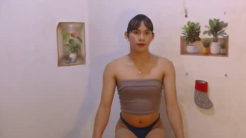 dy_namite online show from April 7, 5:24 pm