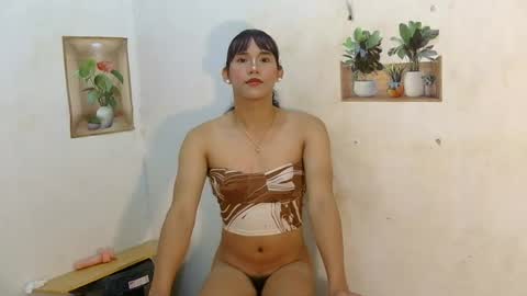Snapshot of dy_namite chatting on July 8, 6:01 pm dy_namite online show from July 8, 6:01 pm