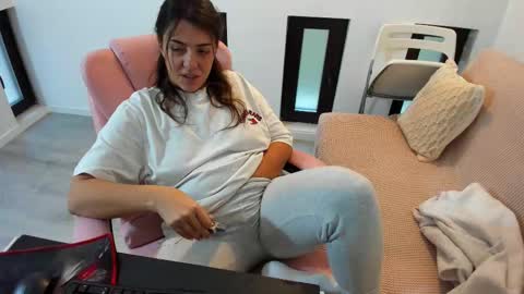 dayana online show from November 3, 5:42 am