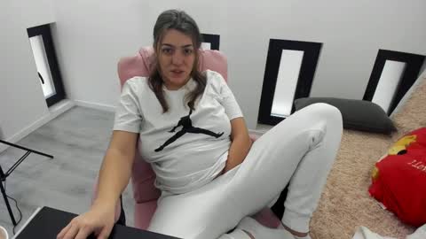 dayana online show from February 15, 5:59 am