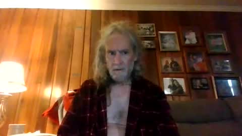 Snapshot of dyankee68 chatting on November 16, 12:11 pm dyankee68 online show from November 16, 12:11 pm