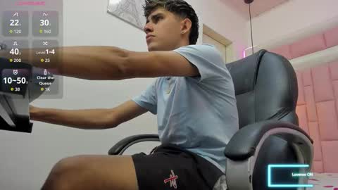 Snapshot of dyla_n18_ chatting on October 12, 11:48 pm dyla_n18_ online show from October 12, 11:48 pm