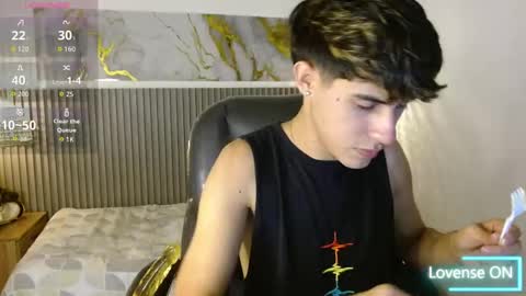 Snapshot of dyla_n18_ chatting on November 8, 7:56 pm dyla_n18_ online show from November 8, 7:56 pm