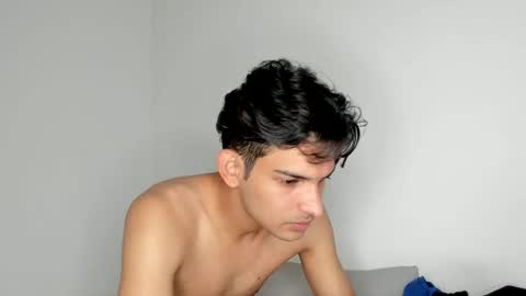 Snapshot of dylan_hoot chatting on November 20, 7:02 pm Dylan online show from November 20, 7:02 pm