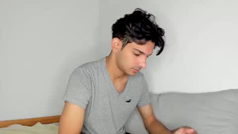 Snapshot of dylan_hoot chatting on November 27, 7:05 pm Dylan online show from November 27, 7:05 pm